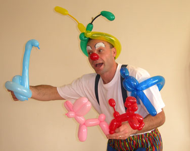 balloon artist courtesy of Wobbles The Clown
